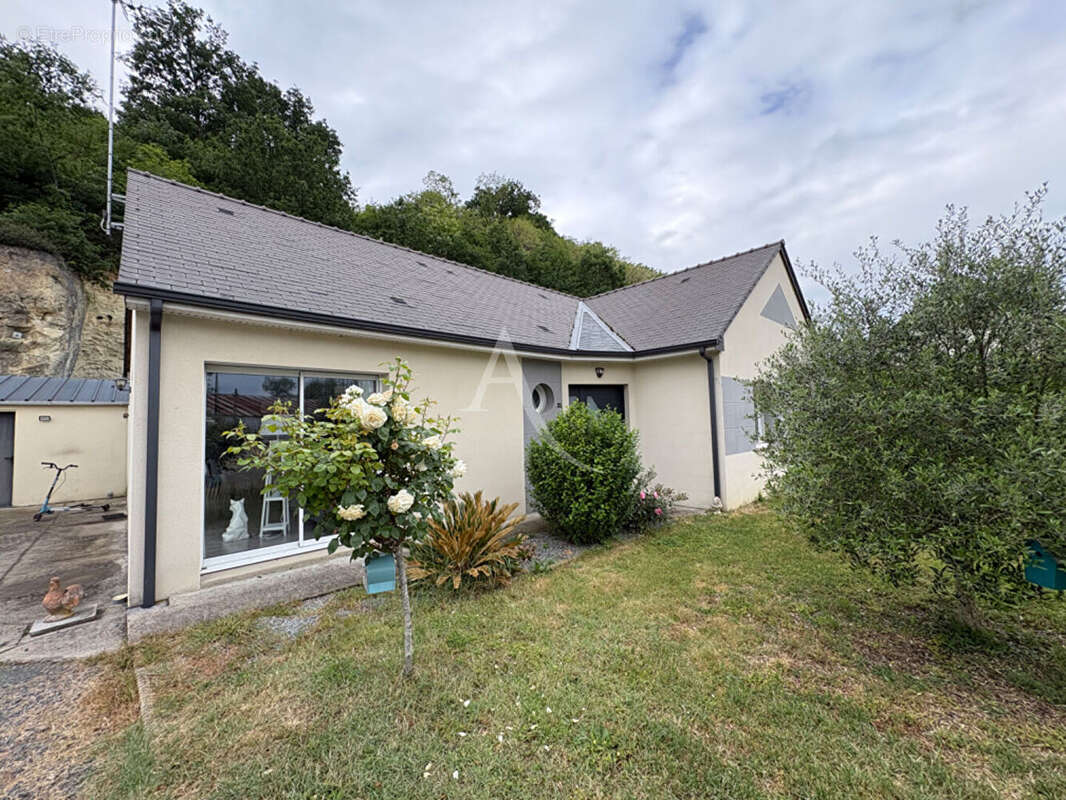Maison à DISTRE