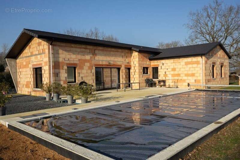 Maison à PARAY-LE-MONIAL