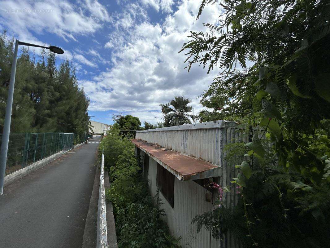 Terrain à LE PORT