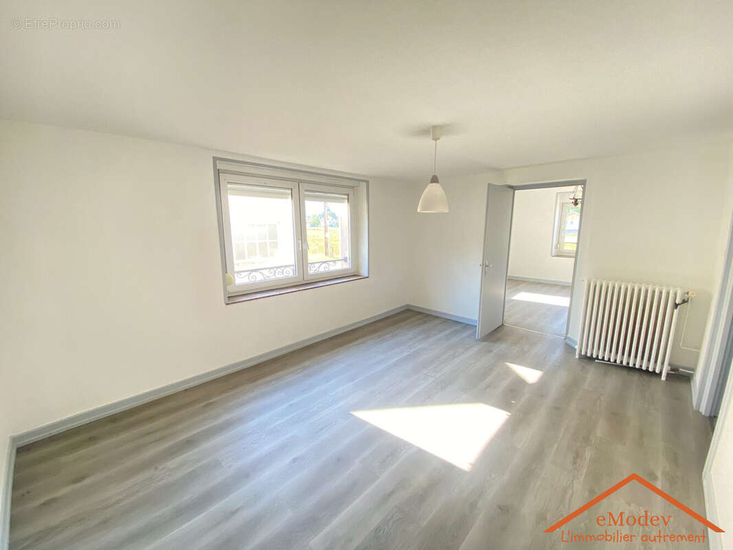 Maison 276 m² à Anould  - photo 7