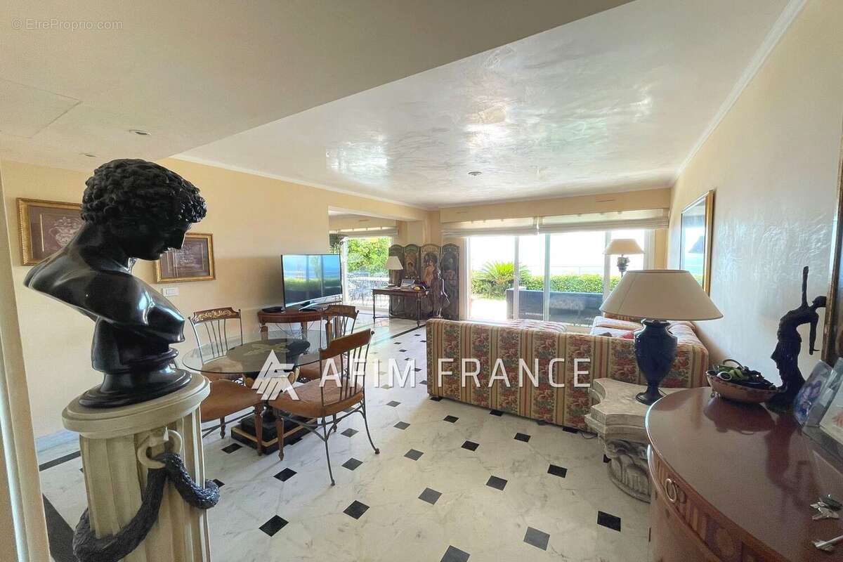 Appartement à BEAUSOLEIL