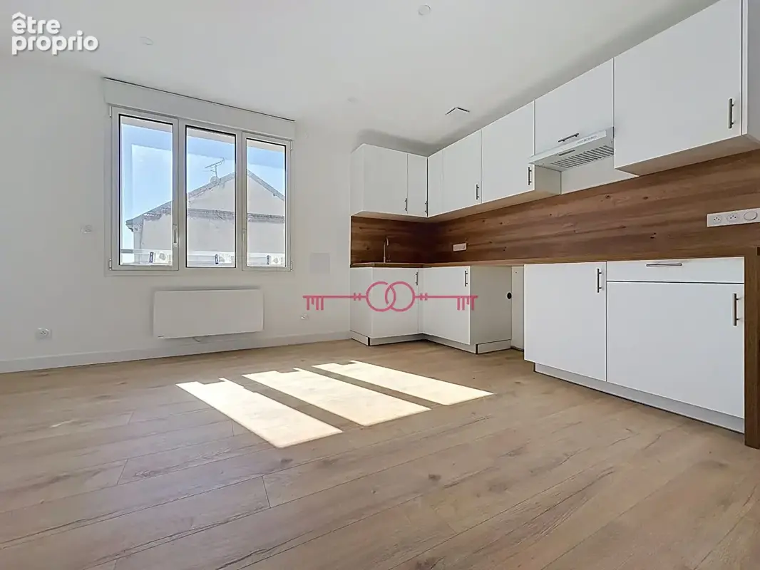 A vendre - appartement type 2 proche gare dernier etage - photo 3