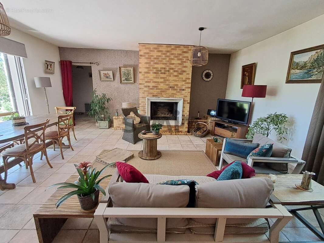 Maison à SAINT-HIPPOLYTE-DU-FORT