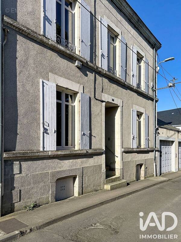 Photo 1 - Maison à PARTHENAY