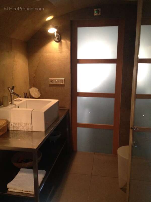 Appartement à ROQUEFORT-LES-PINS