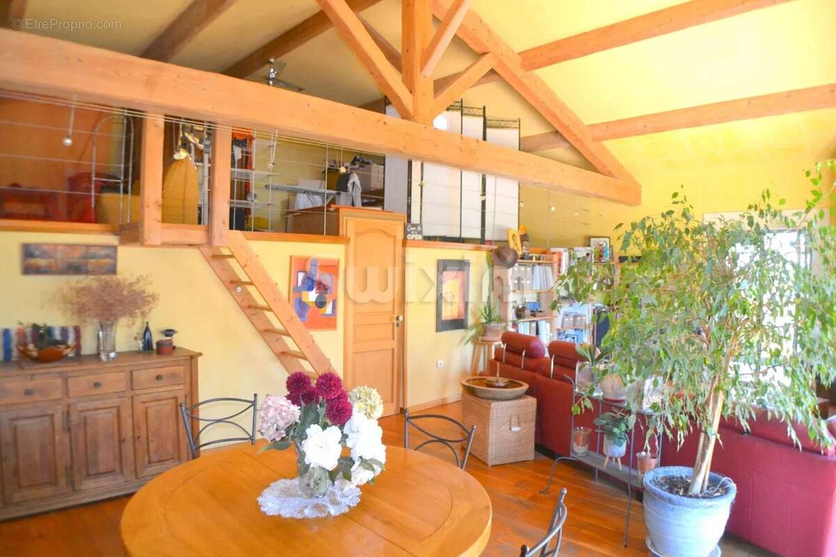 Maison à SAINT-LAURENT-D'AIGOUZE