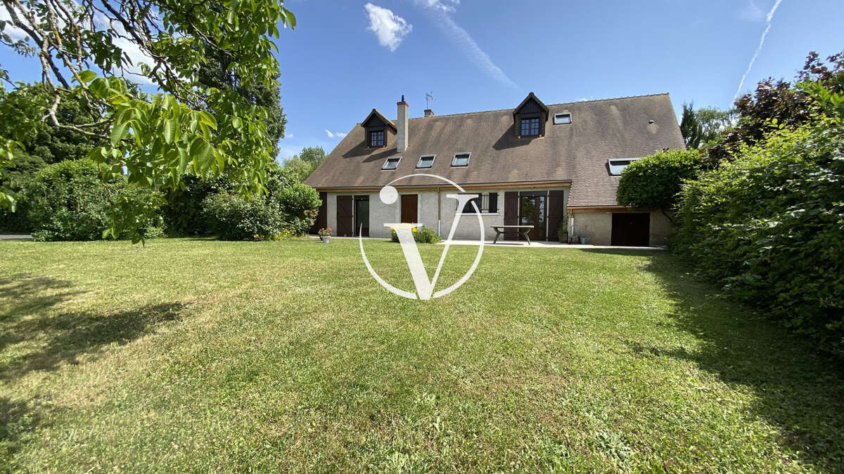 Maison 203 m² à Vendome  - photo 2