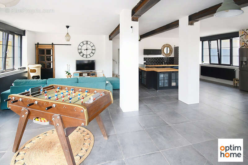 Une propriété de caractère de 325 m² sur plus de 35 ares, avec piscine et 11 garages ! - photo 29
