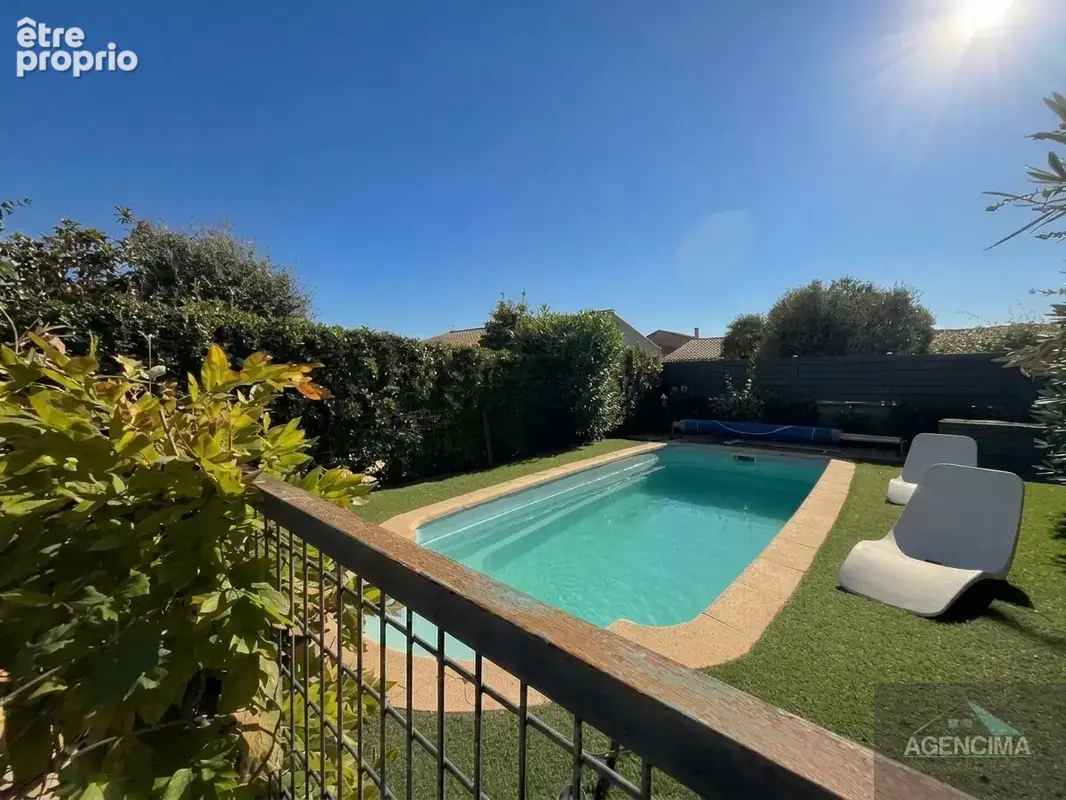 Spacieuse villa avec piscine et grand garage - photo 9