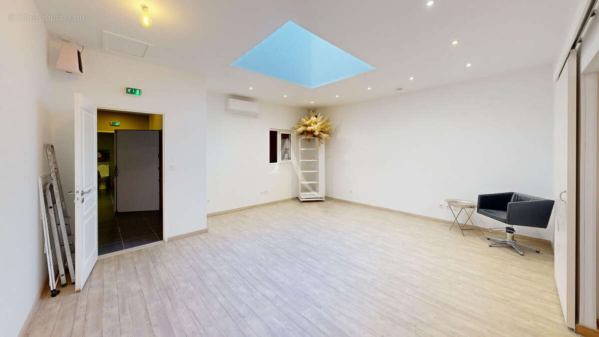 Commerce à CARCASSONNE