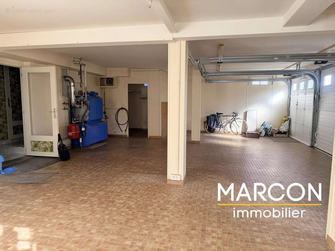 Maison à BUSSIERE-DUNOISE