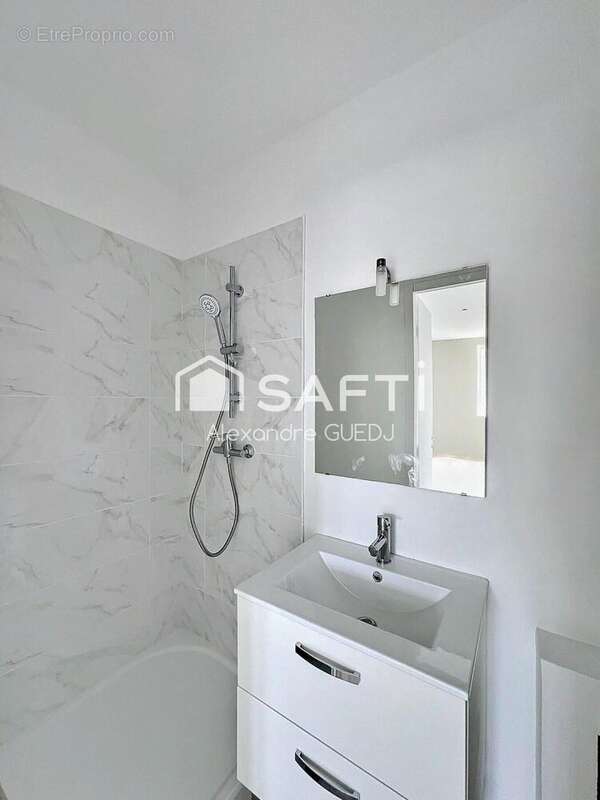 Photo 3 - Appartement à RILLIEUX-LA-PAPE