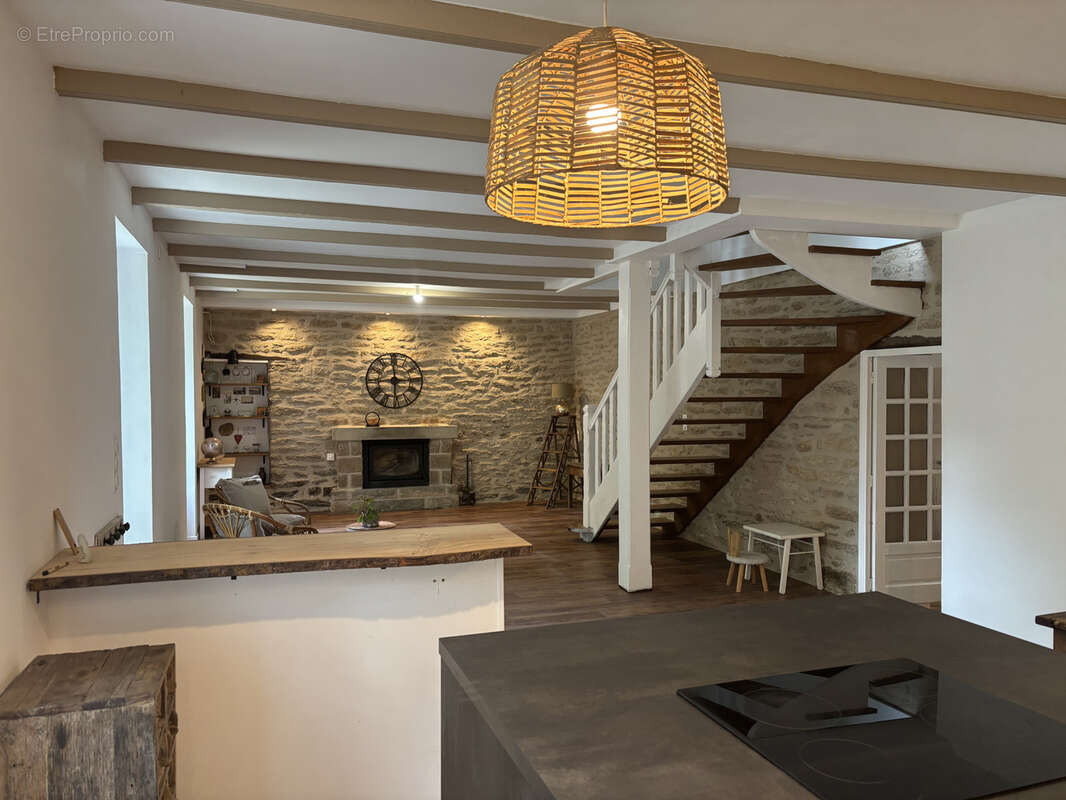 Maison à PLONEOUR-LANVERN