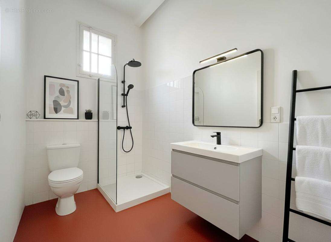 Maison à GINASSERVIS