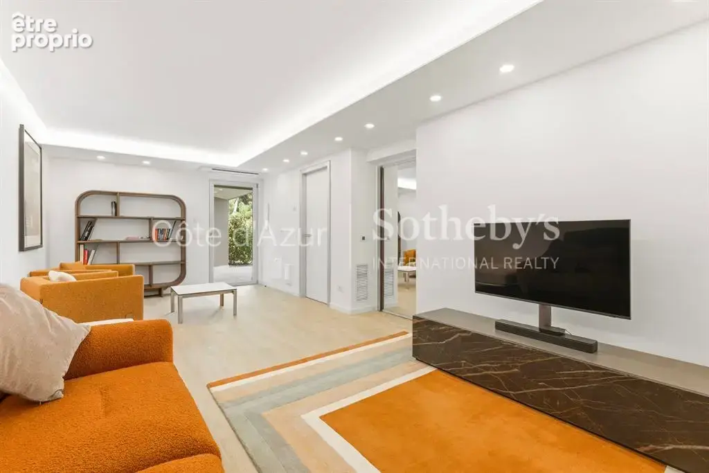 Proche Monaco, propriété avec deux villas, projet de 430 m², piscine, vue mer et garage - photo 10