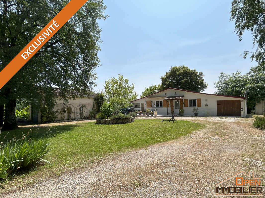 Maison à NADAILLAC-DE-ROUGE