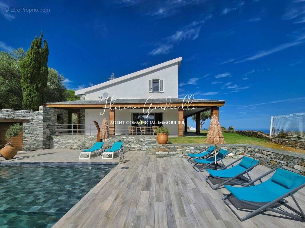 Maison à SAN-MARTINO-DI-LOTA