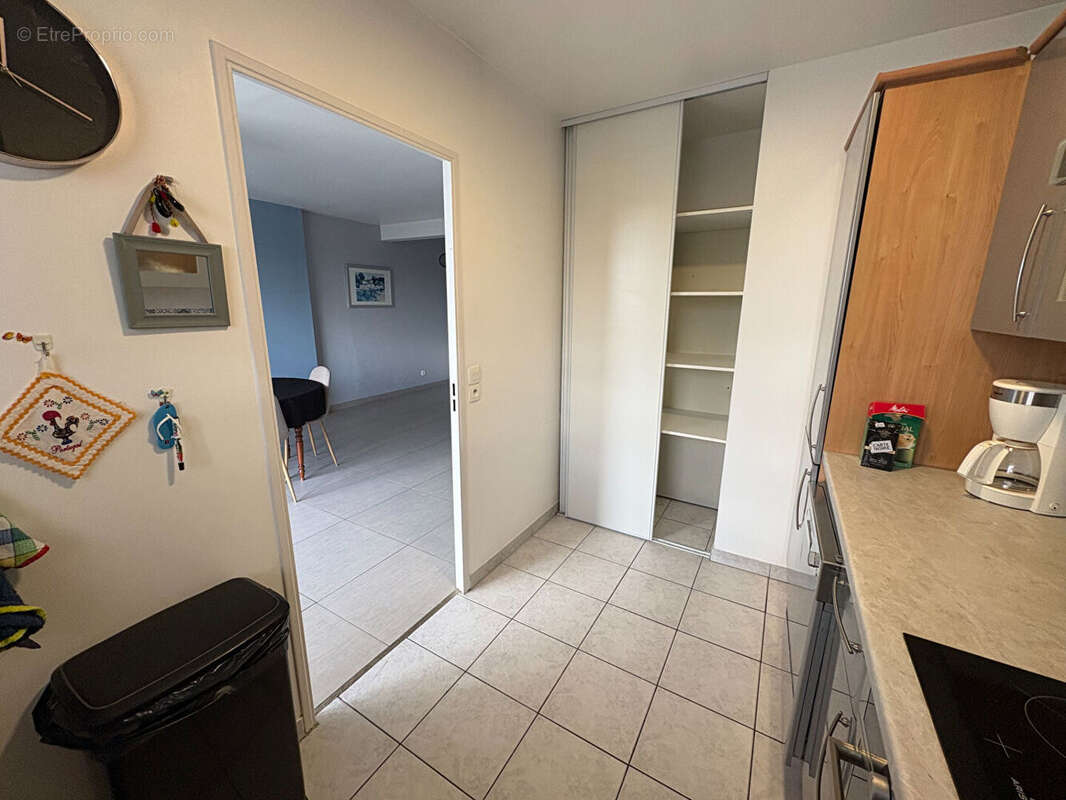 HAUBOURDIN - Appartement 3 pièces de 69 m² avec balcon plein sud, garage et parking - photo 4
