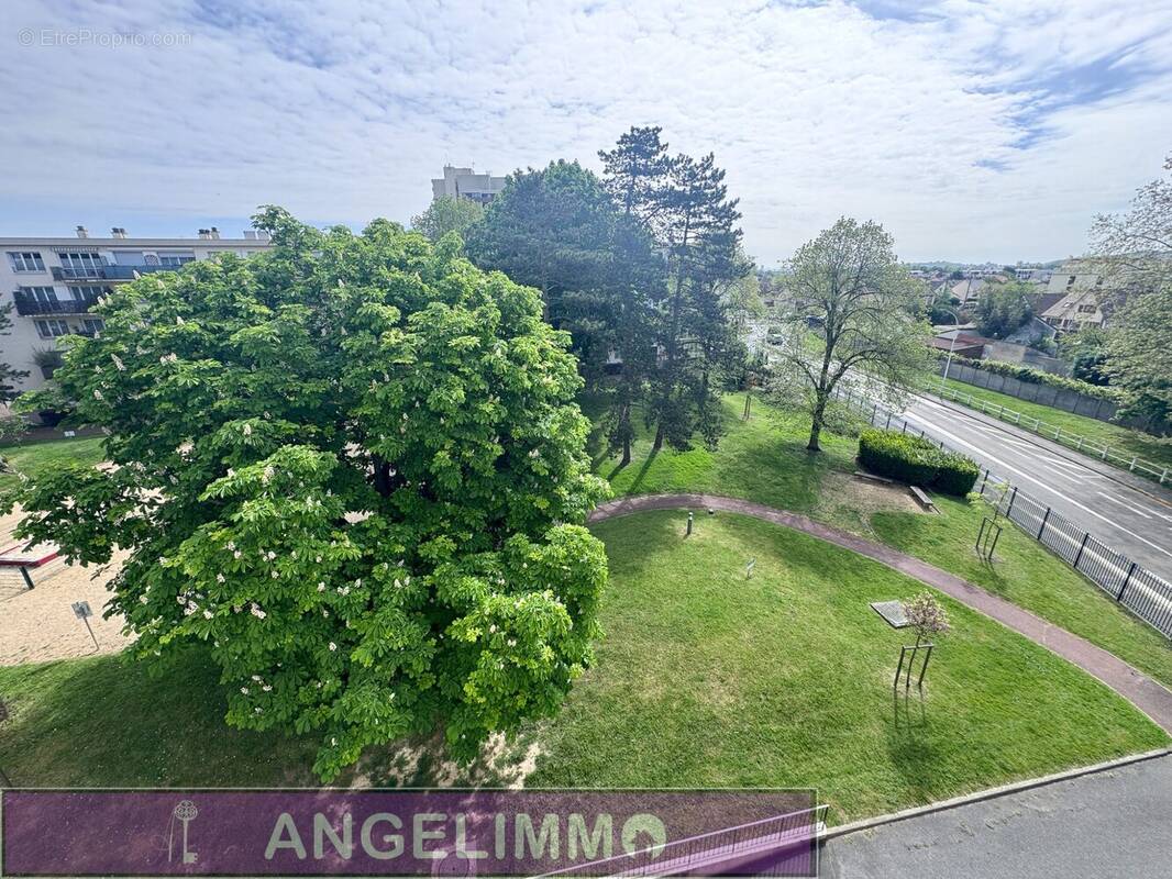 Appartement à LE PLESSIS-BOUCHARD