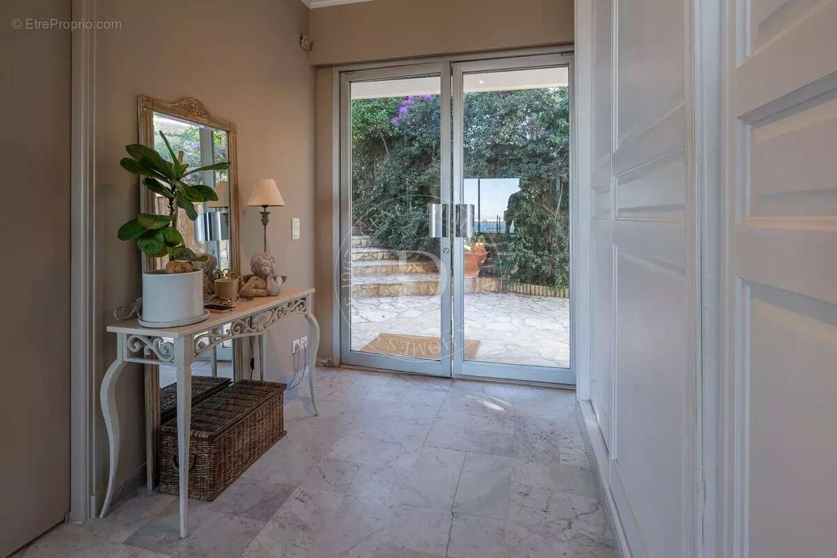 Appartement à VILLEFRANCHE-SUR-MER