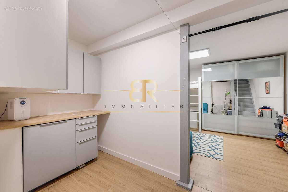 Appartement à PARIS-10E