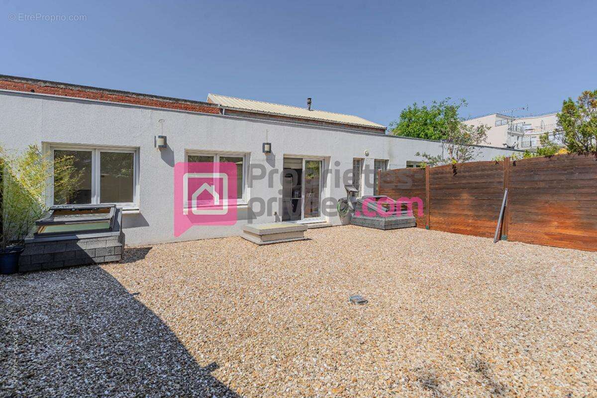 Appartement à SAINT-MAUR-DES-FOSSES