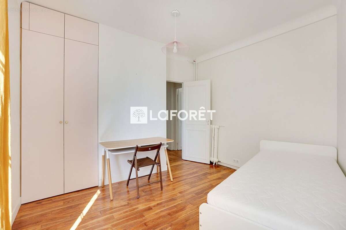 Appartement à PARIS-14E
