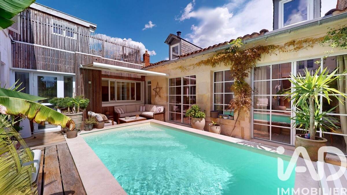 Photo 1 - Maison à COGNAC