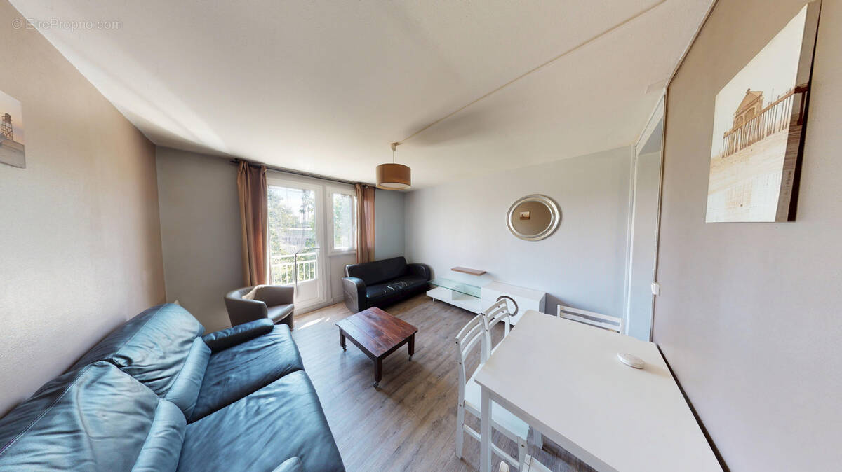 Appartement à VILLENAVE-D'ORNON