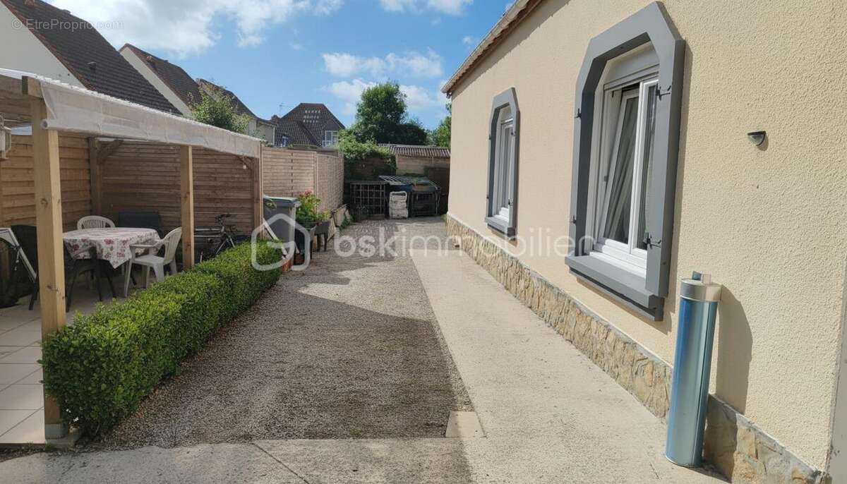 Maison à SAINT-LEONARD