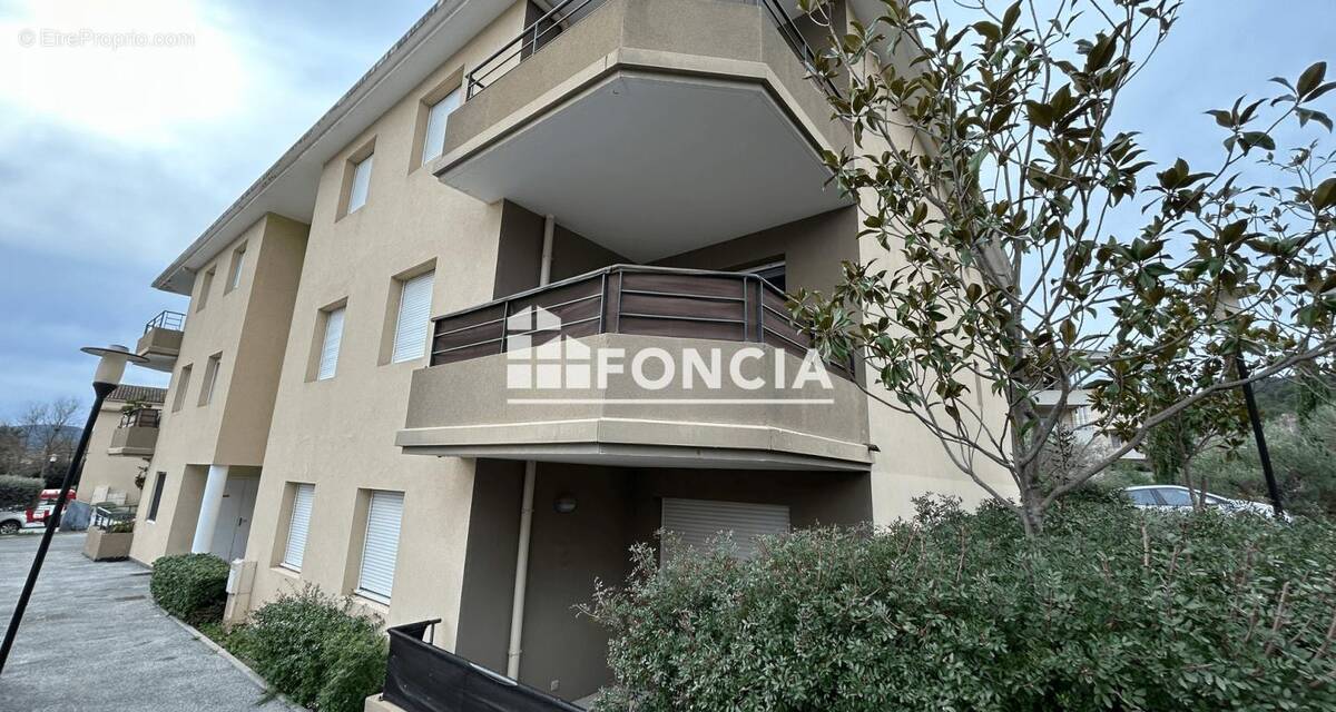 Appartement à LE LUC