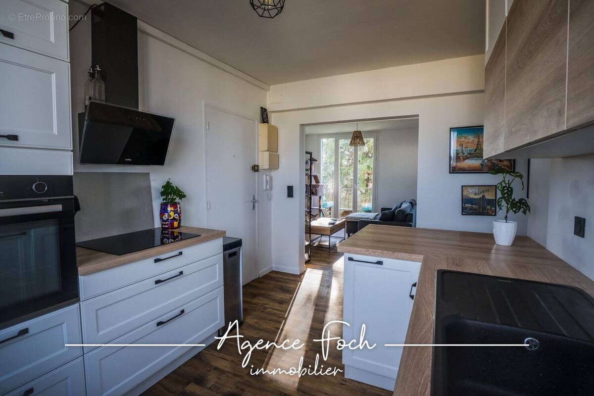 Appartement à AUREILHAN