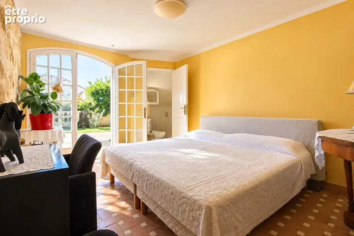 Cap d'ail - villa 350m²  terrain 1425m²  vue mer - photo 16