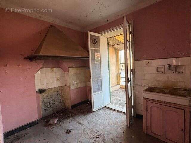 Appartement à SAINT-LAURENT-DU-VAR