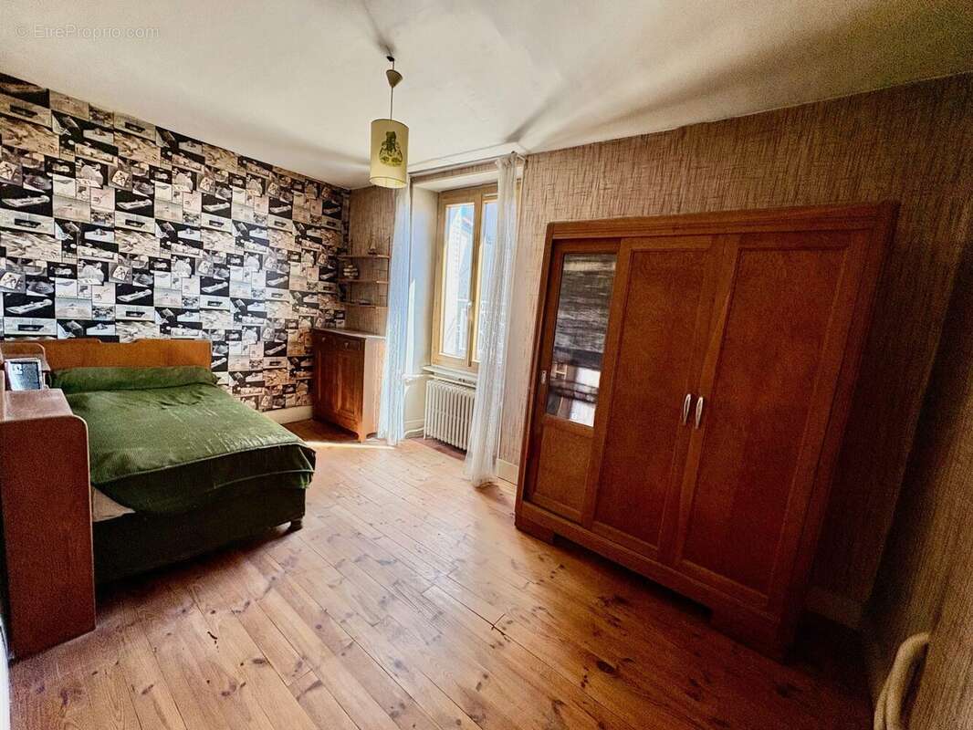 Maison à BEAUREPAIRE