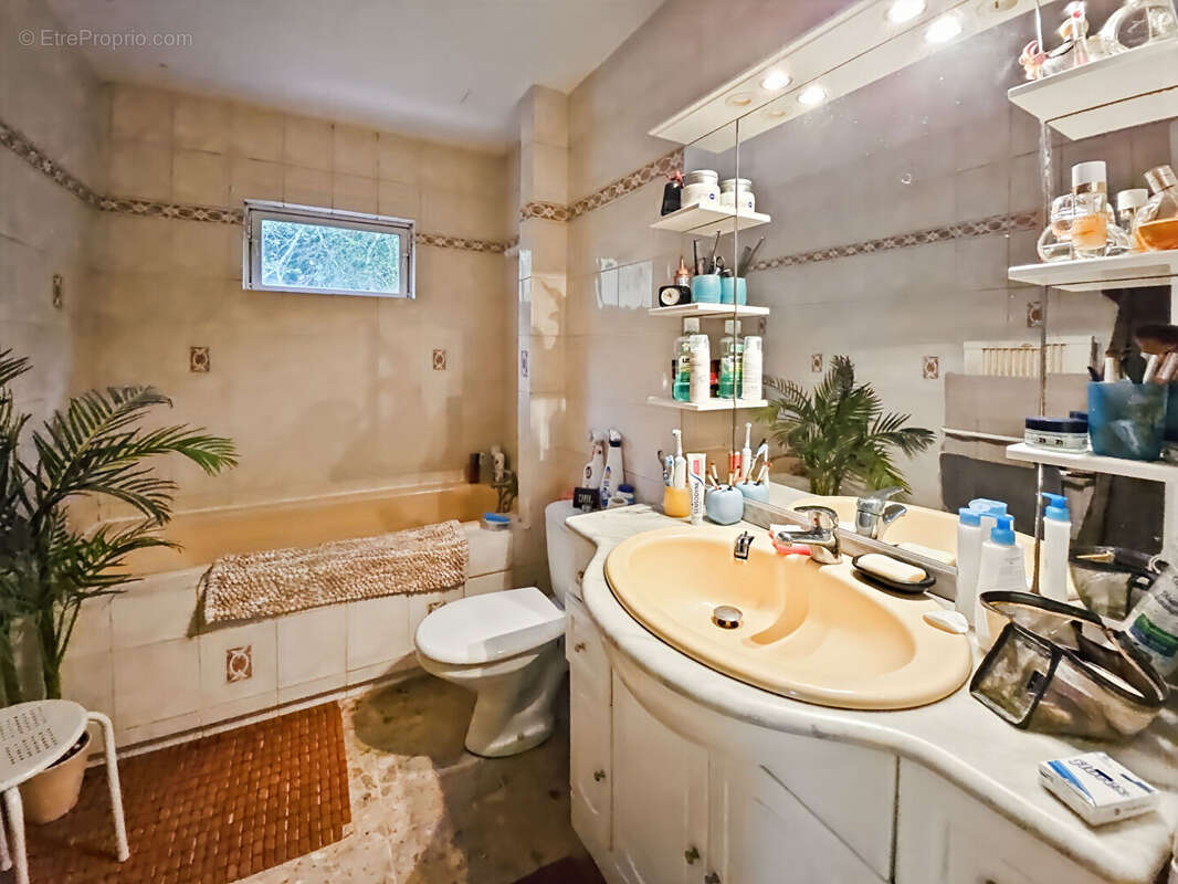 Maison à VILLENAVE-D'ORNON