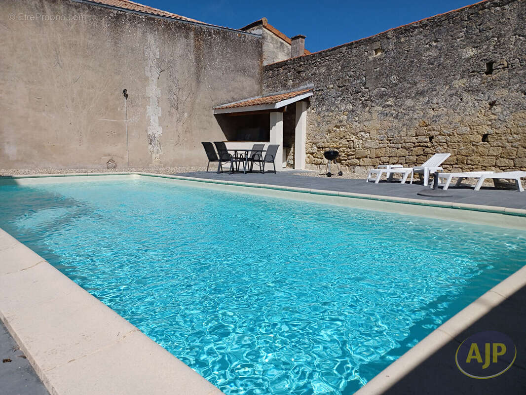 Maison à SAINT-VIVIEN-DE-MEDOC