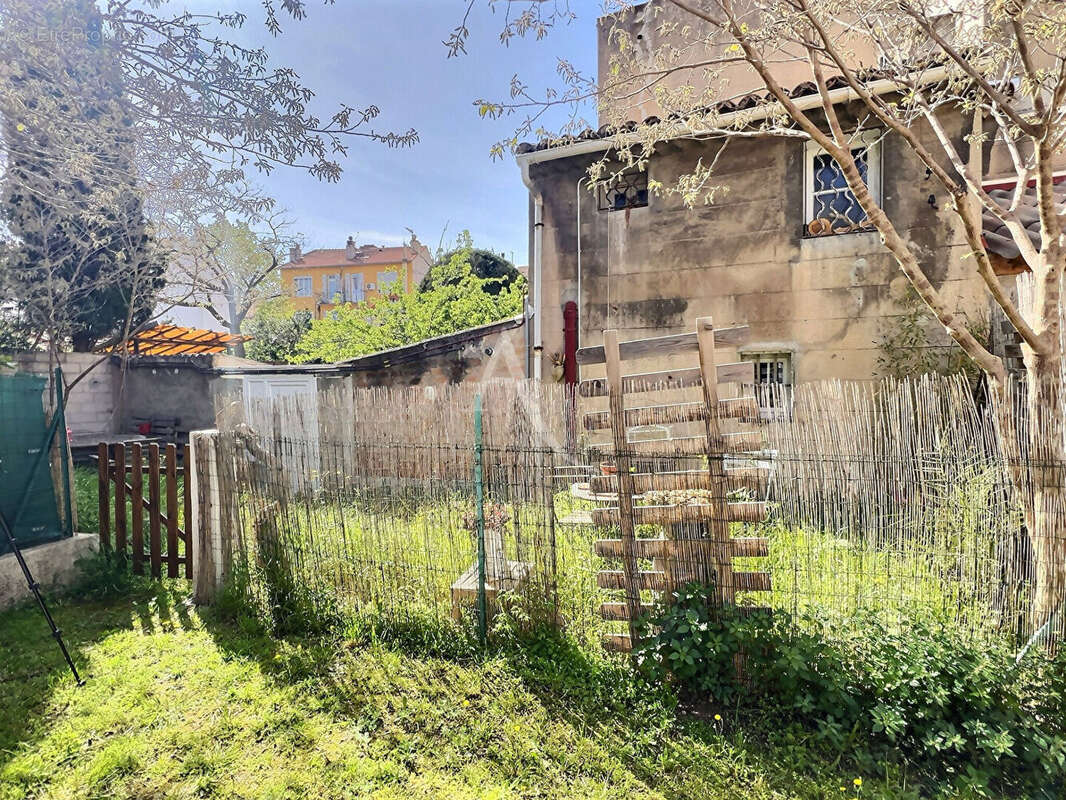 Appartement à MARSEILLE-12E