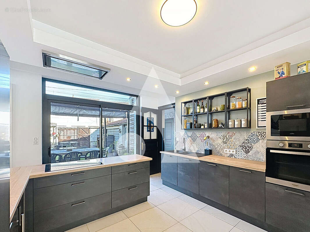 Maison à VIEUX-CONDE