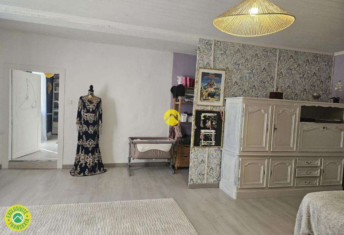 Maison à BIZENEUILLE