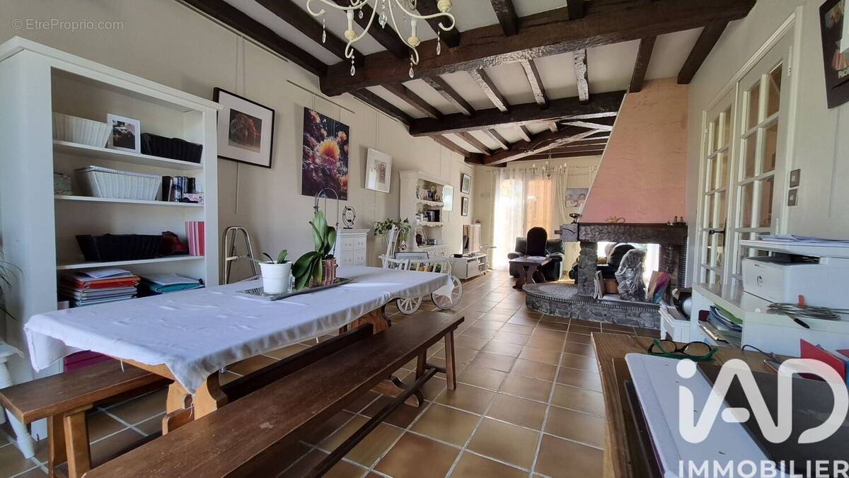 Photo 1 - Maison à ECHIROLLES