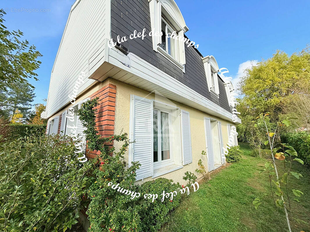 Maison à GIF-SUR-YVETTE