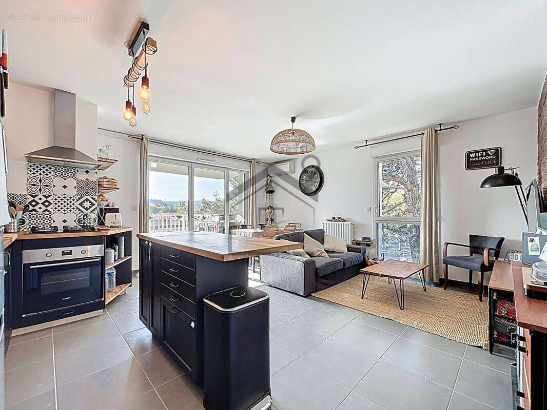Appartement à VITROLLES