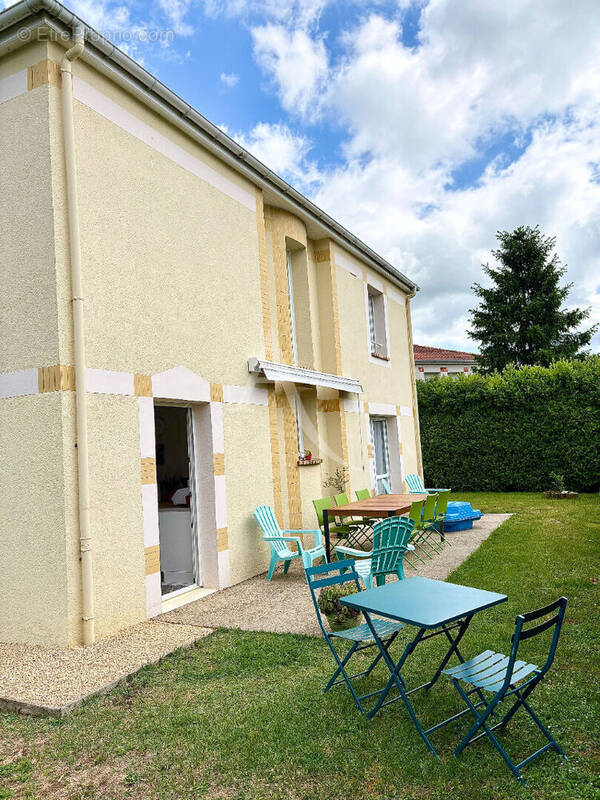 Maison à MONTMORILLON