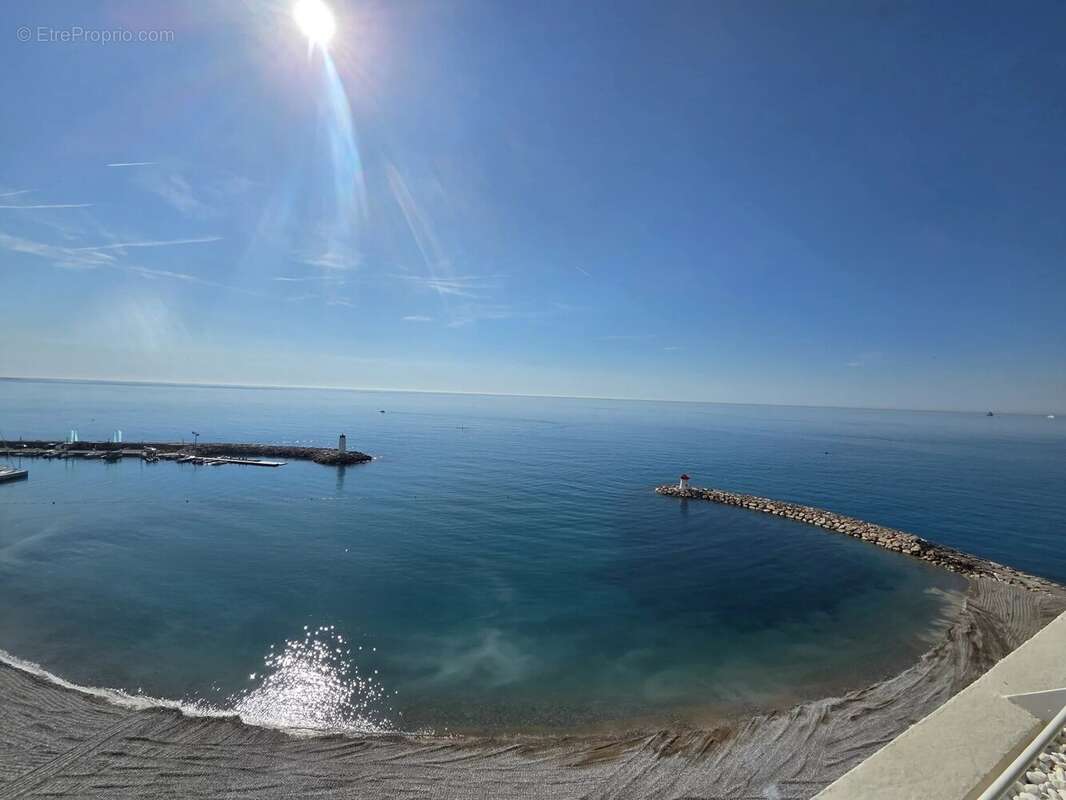 Appartement à VILLENEUVE-LOUBET