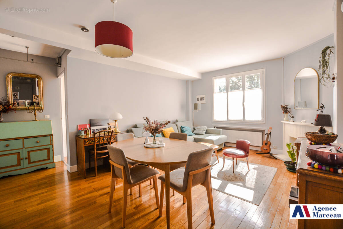 Appartement à COURBEVOIE