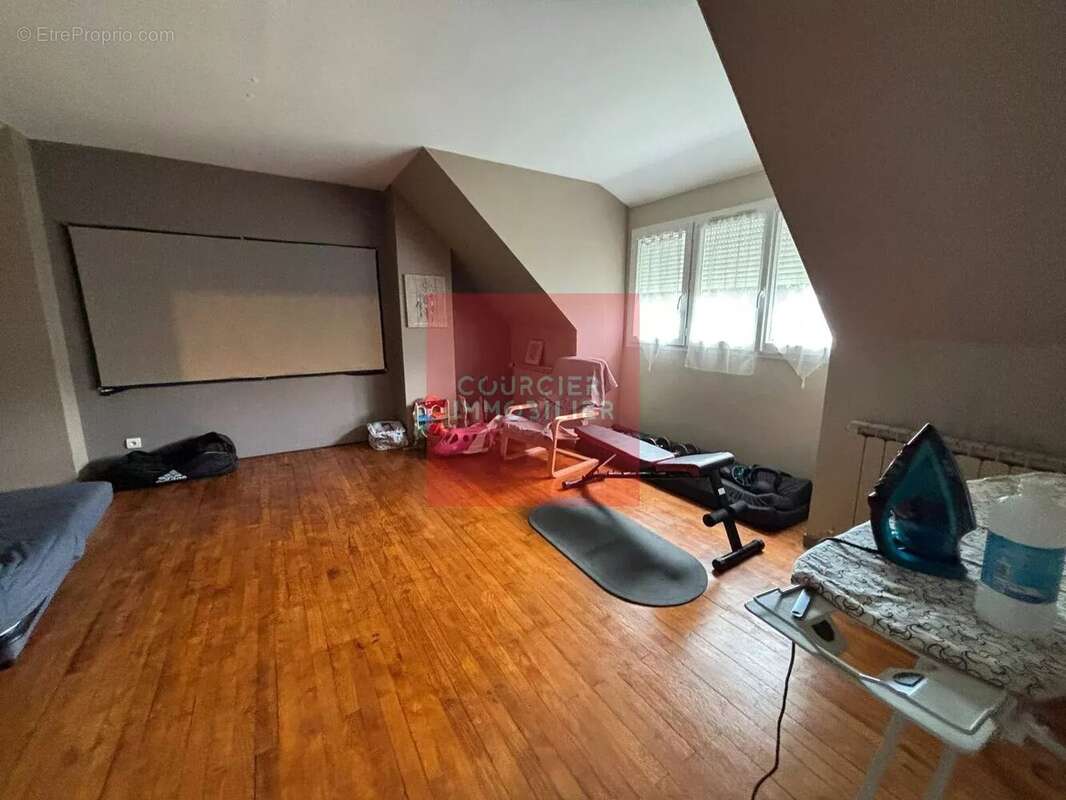 Mesnil saint denis (78) - maison  6 p 132 m2 - photo 11