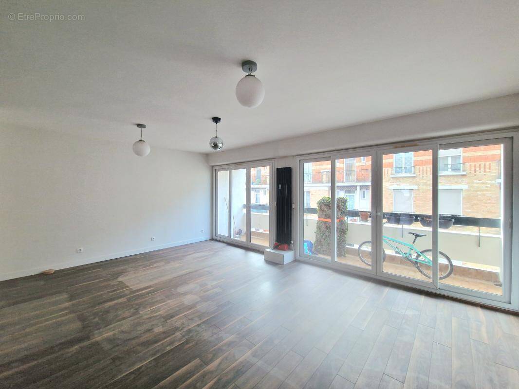 Appartement à PARIS-12E