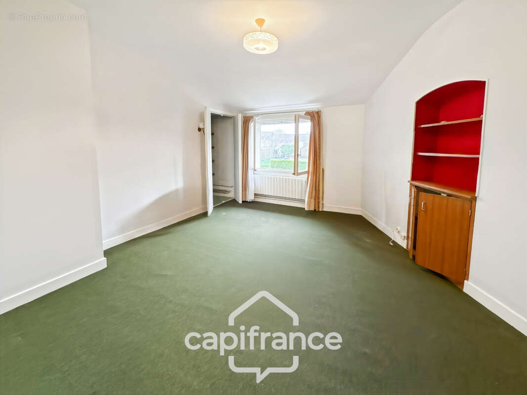 Maison à vendre maison 5 pièces dont 3 chambres VILLIERS (86) Terrain de 1028 m² avec dépendances - photo 18
