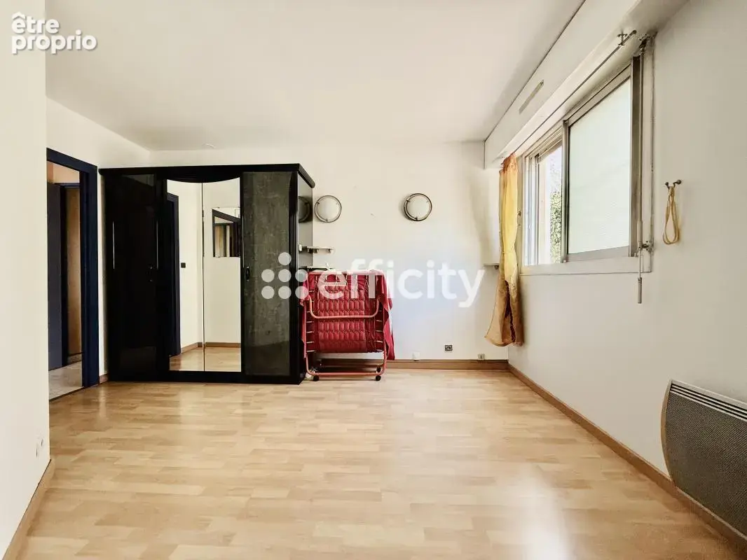 Local commercial - photo 7